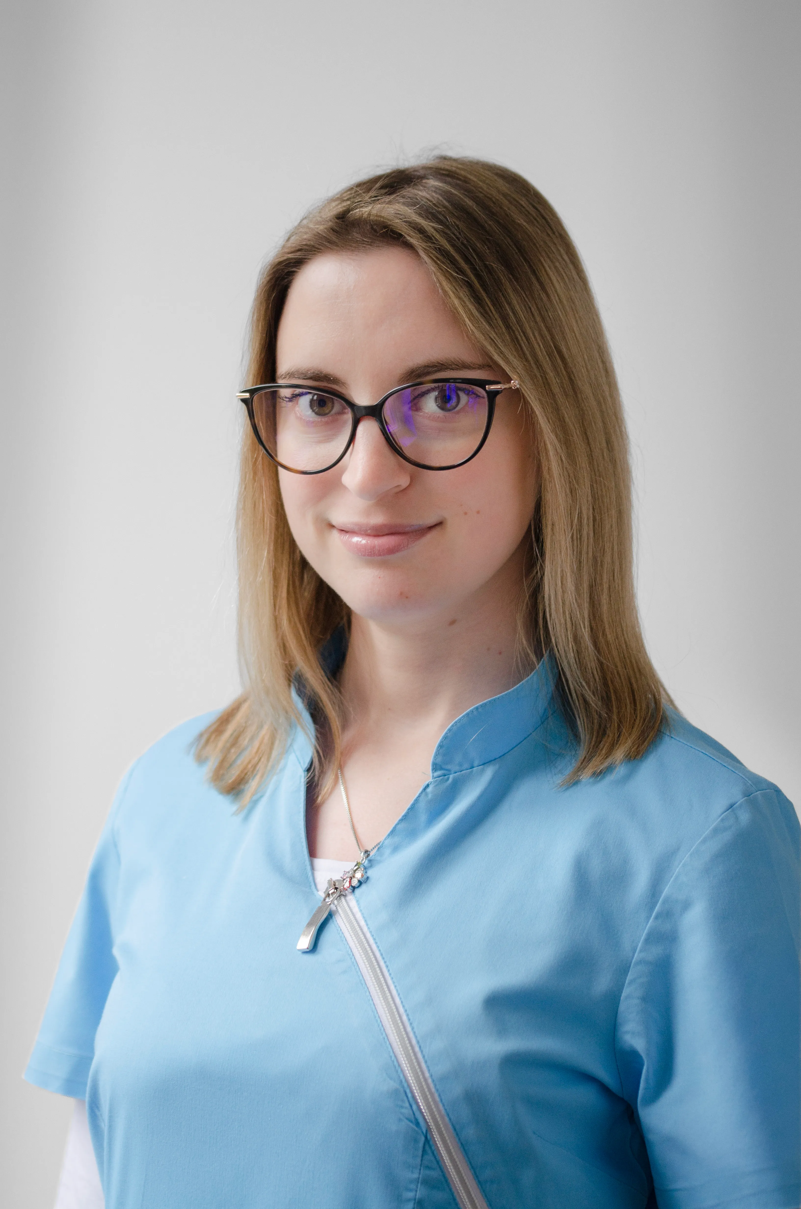 Dolores Vukić Sobol, assistente di studio odontoiatrico — Dental Zrinski Fiume
